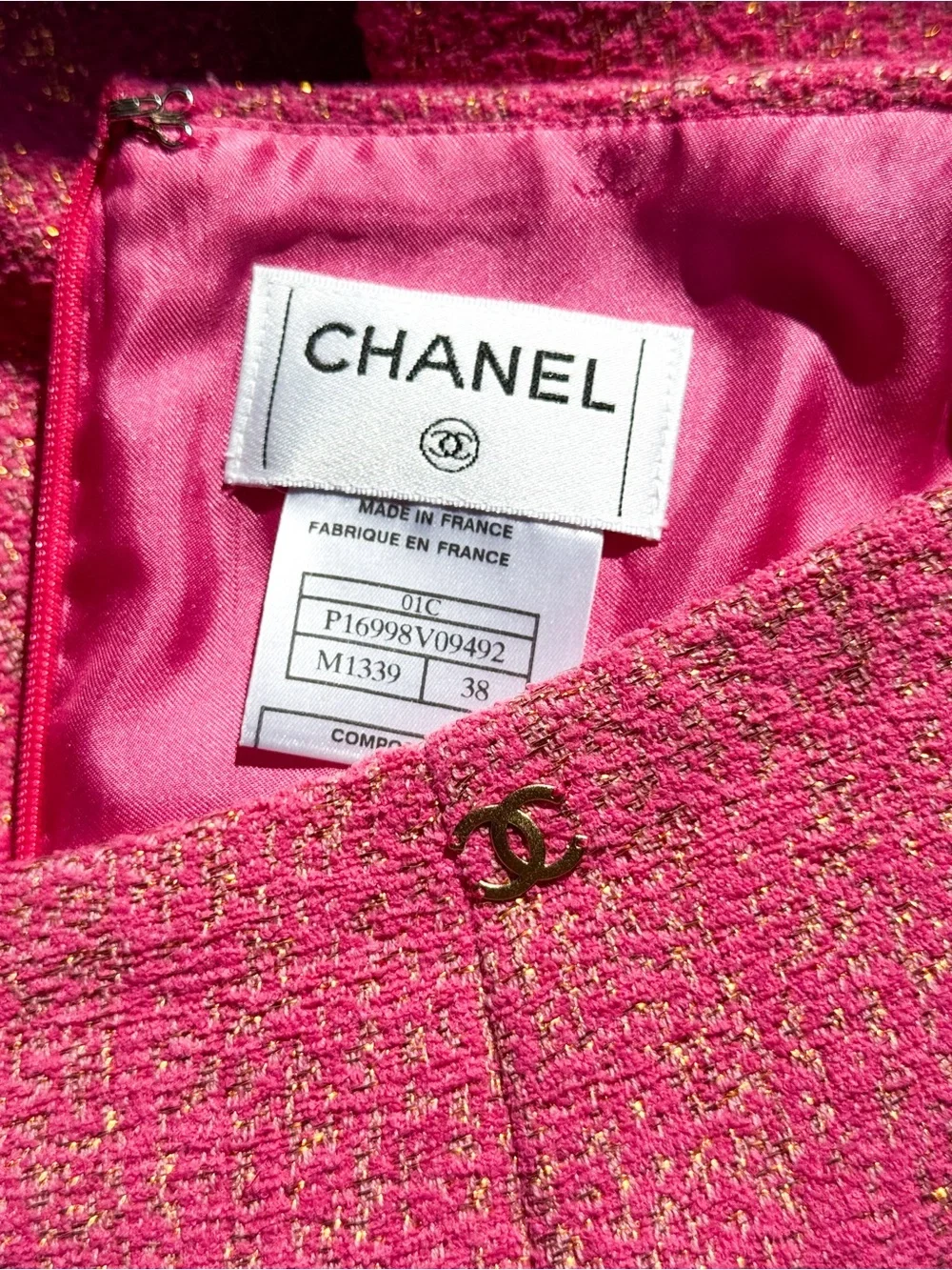 Vintage Chanel Fuchsia & Gold Metallic Skirt Suit | 2001 Cruise Collection